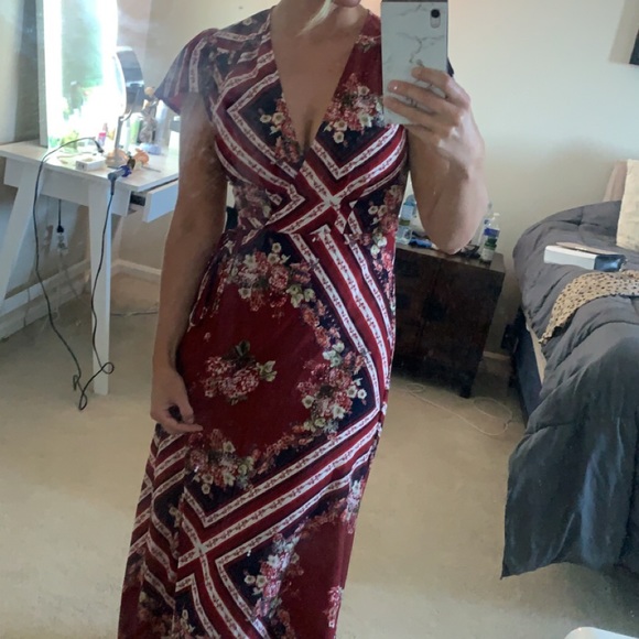Hello Molly Floral Pattern Wrap Maxi Dress - Picture 4 of 4